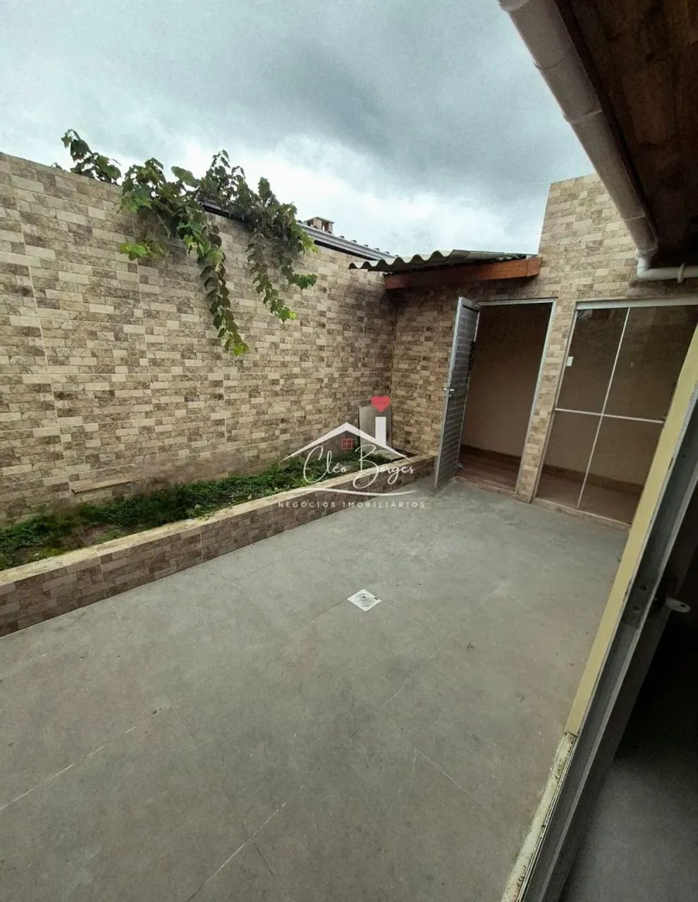CASA NO TERRA NOVA 03 DORMITÓRIOS, 02 SUÍTES, PALHOÇA/SC