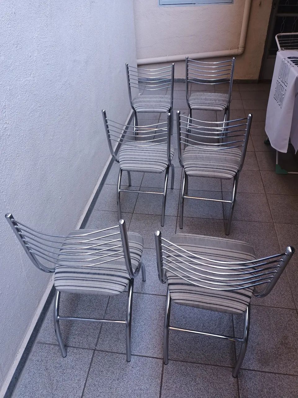 6 cadeiras metal cromado e assento estofado  - Foto 2