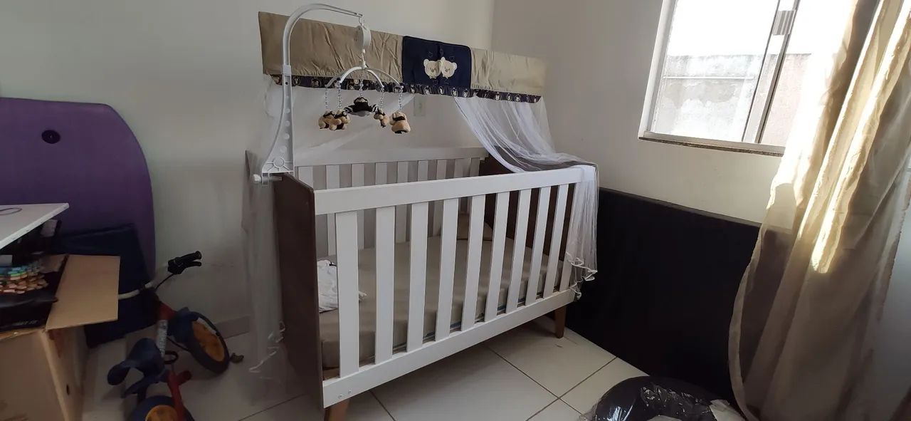 Vendo berço e carrinho de bebê Galzerano