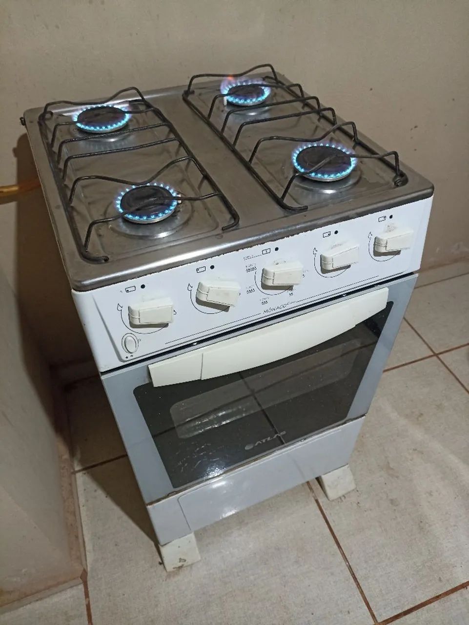 Fogão 4 boca só 230