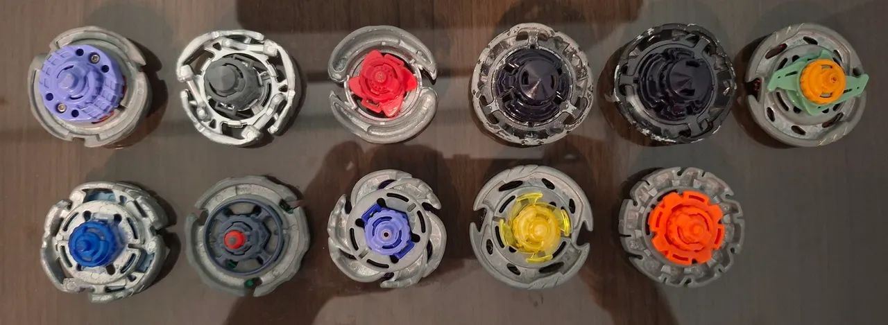 Lote Beyblades - Foto 4