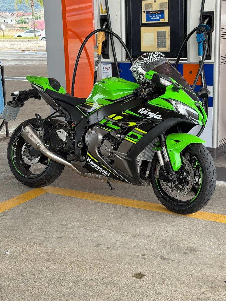 Kawasaki Zx-10/ Zx-10r 1000cc 2019 - 1498809004 | OLX Kawasaki Zx-10/ Zx-10r 1000cc 2019 - 1498809004 | OLX
