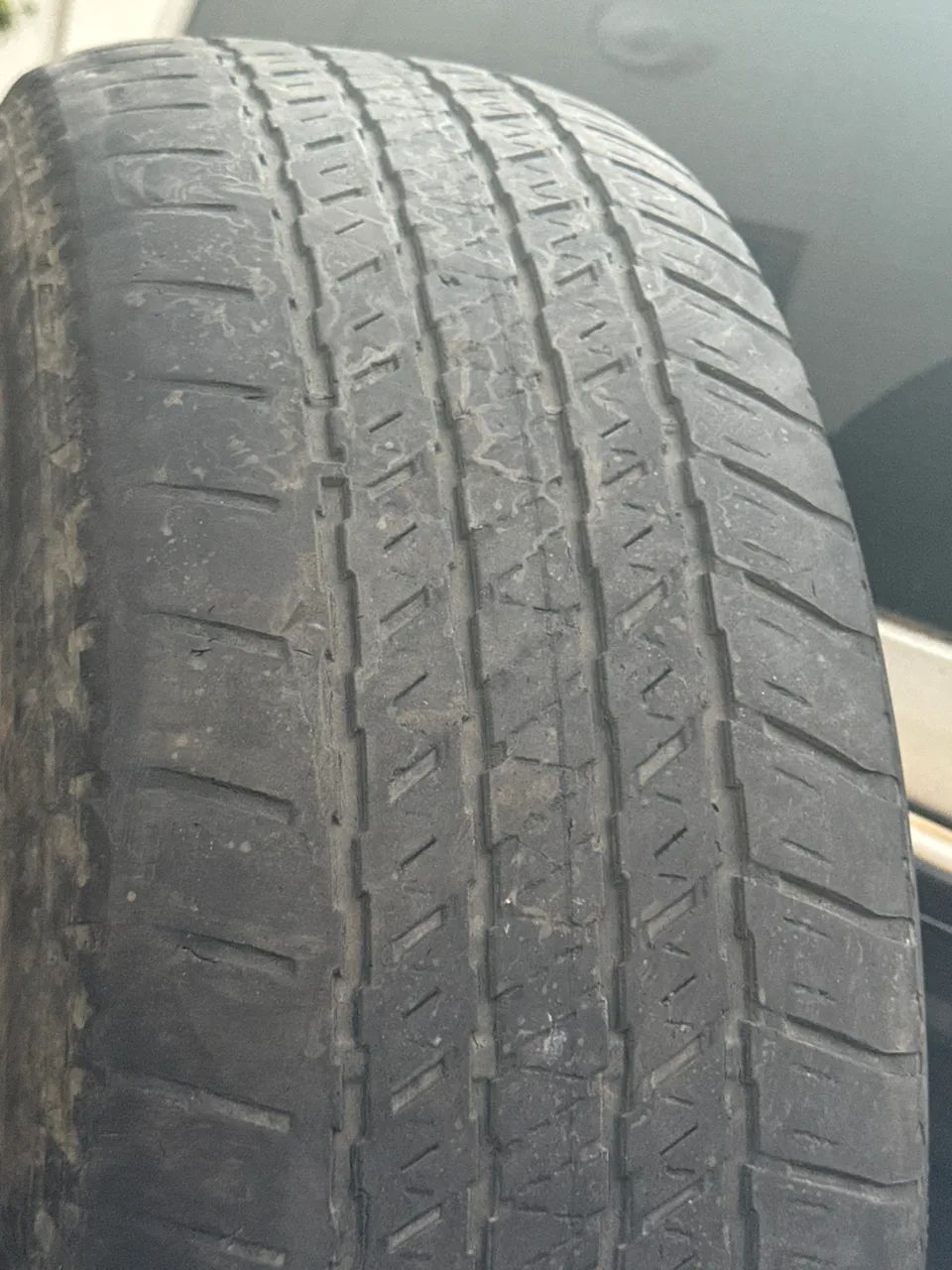Peneu Hilux 265/60 R18