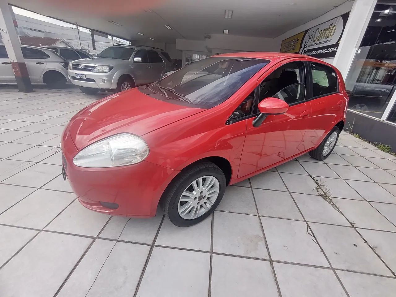 Fiat Punto Attractive 1.4 Fire Flex 8V 5P 2011 - Foto 3
