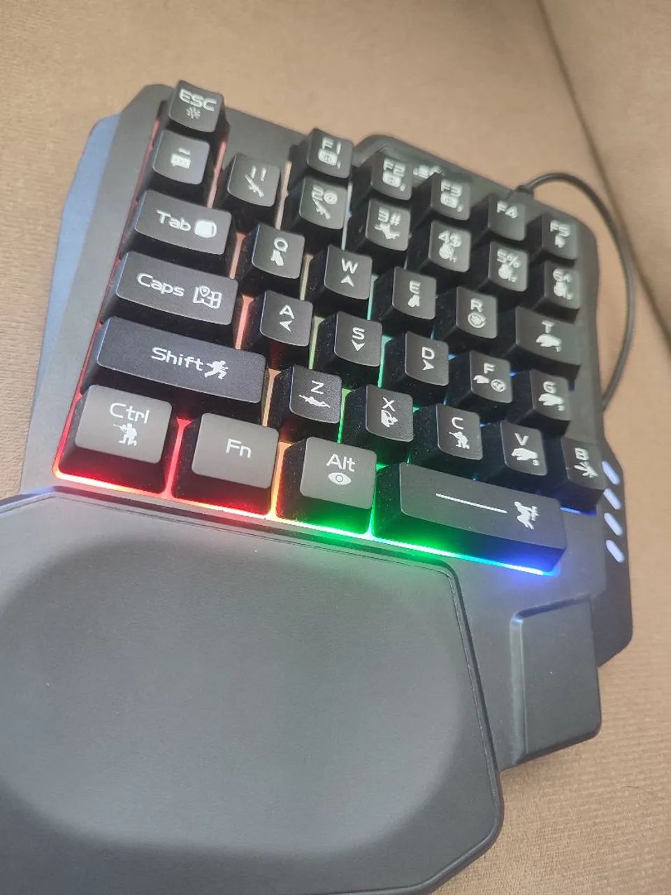 Teclado gamer de uma mão com led 