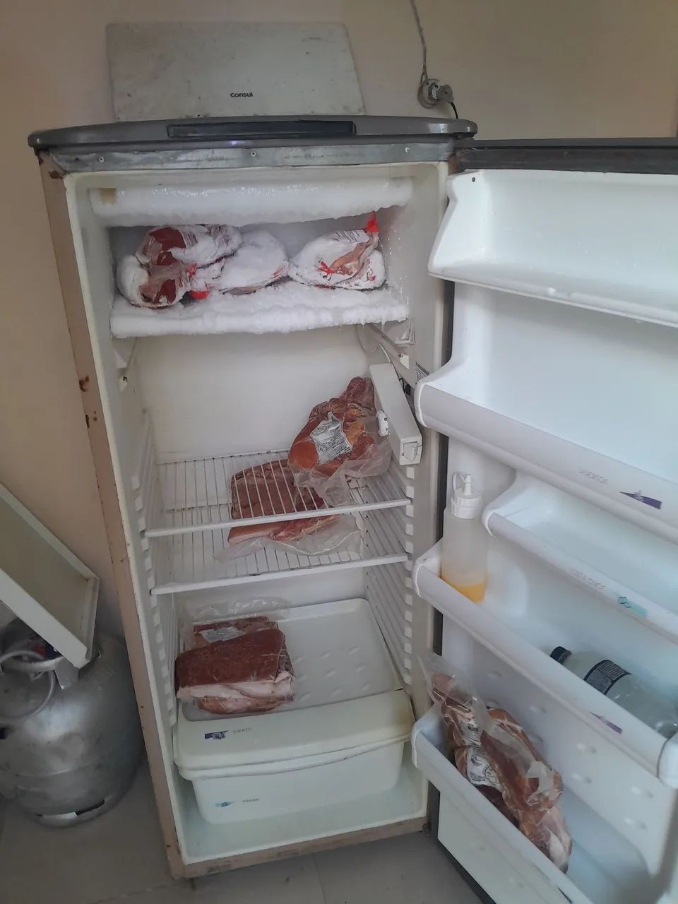 Geladeira funcionando muito bem.  - Foto 4