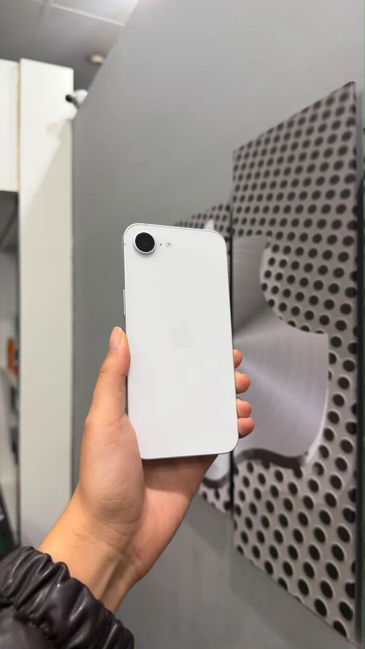 iPhone 16E branco 128GB ( com garantia de 90 dias - seminovo