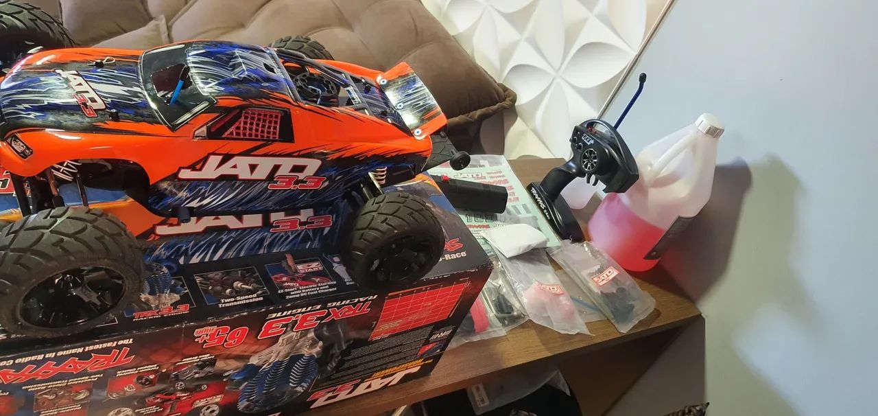 Automodelo traxxas jato 3.3 trx com Bluetooth <br>Novinho, usado bem pouco