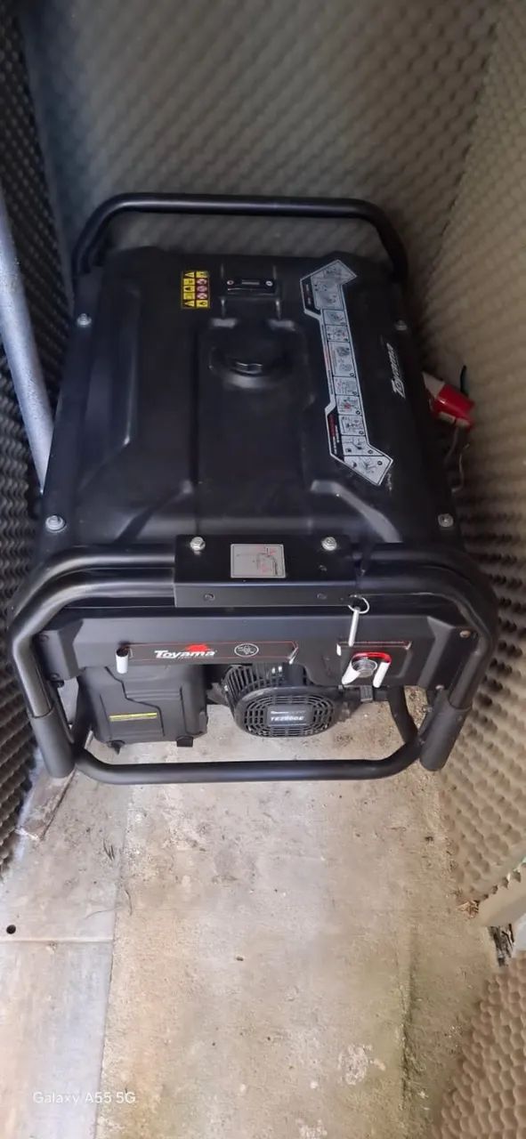 Gerador a Gasolina, Trifásico, 127 e 220 Volts - Foto 3