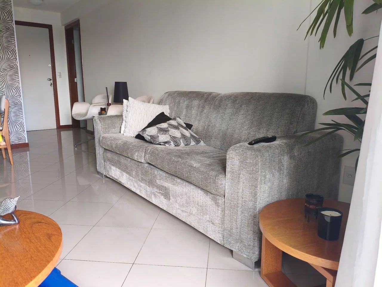 Quase de GRAÇA! Vendo sofá em ótimo estado