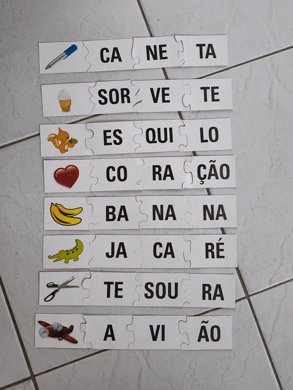 Quebra cabeças infantil Ache e Encaixe 2 em 1 (+4) - Foto 3