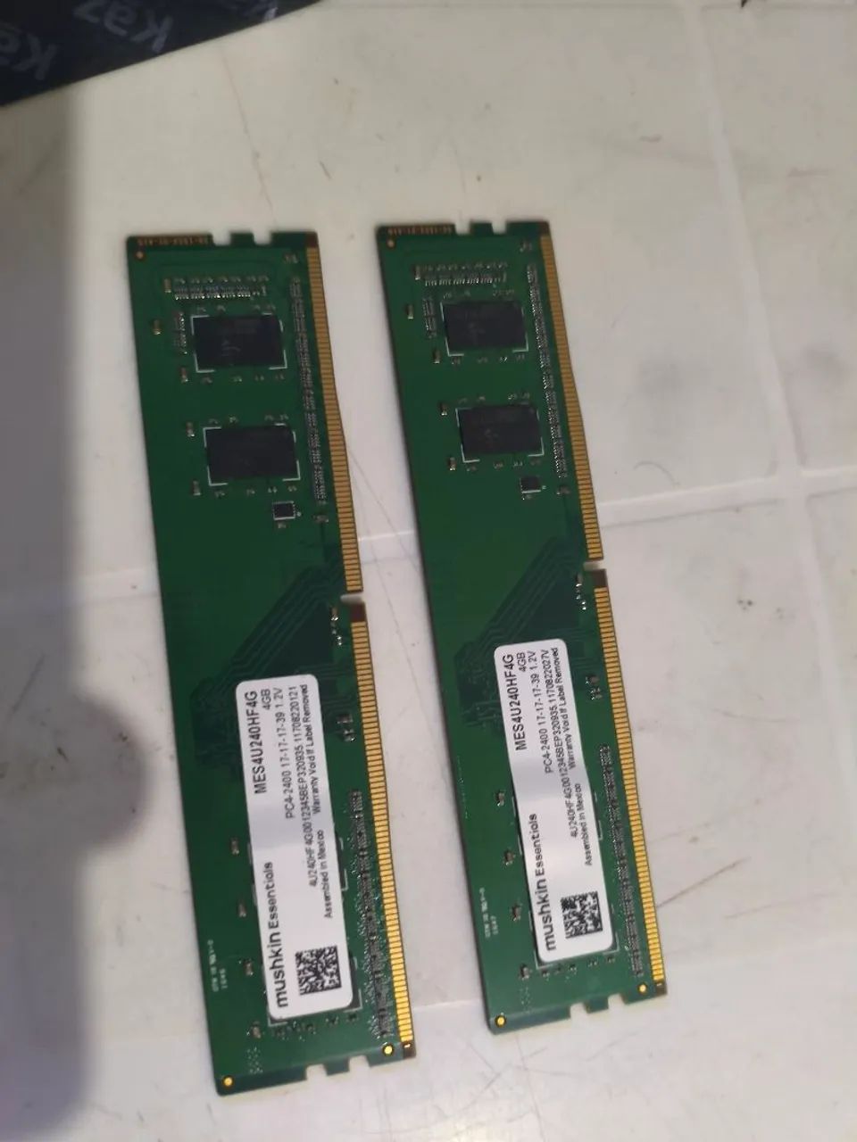 MEMÓRIA RAM DDR4 DE 4GB E DE 8GB