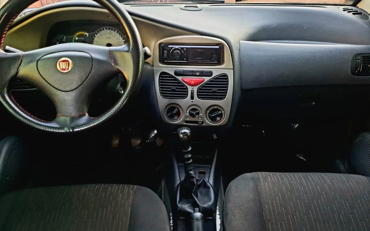 Fiat Palio 1.0 Economy Fire Flex 8V 4P 2013 - Foto 4