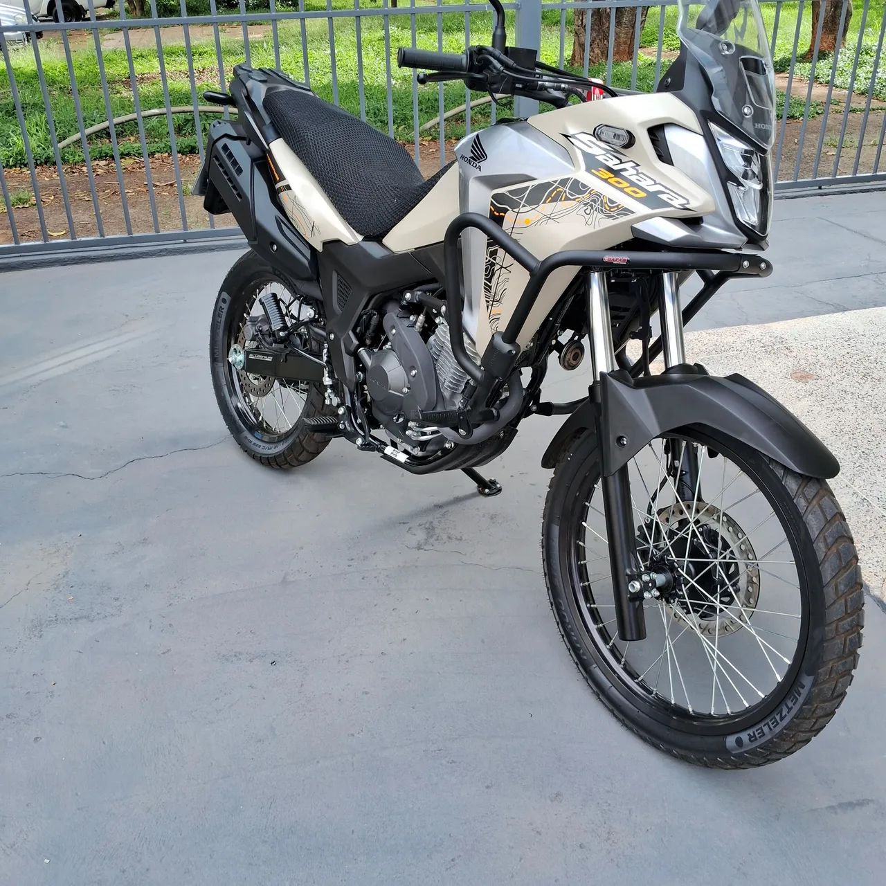 SAHARA 300 ABS 2025 - Foto 5