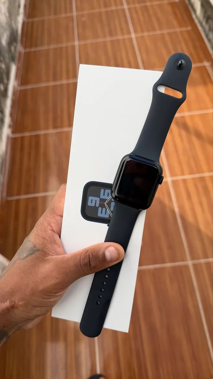 Apple Watch Series SE 2 geração 100% bateria  - Foto 2
