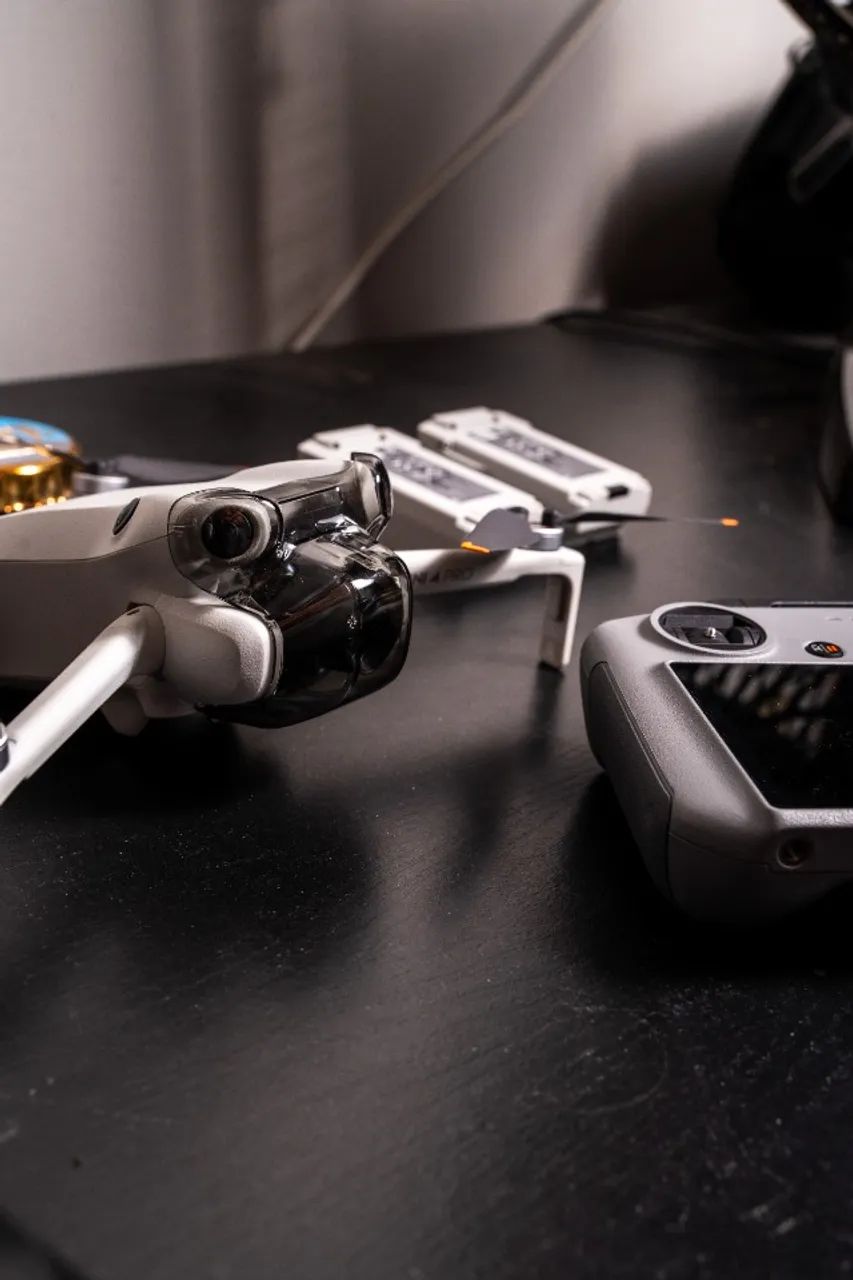 DJI MINI 4 PRO + CONTROLE RC 2 (COM TELA) | NOVÍSSIMO - Foto 2