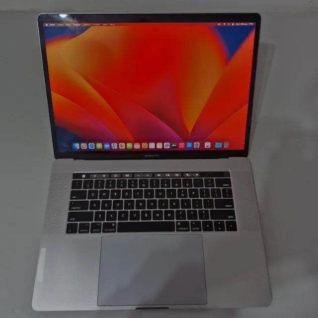【Anish】 MacBook Pro 15インチ i7 16G 256G Macbook Pro Touchbar 15'4 Retina, i7, 16gb de ram 256gb ssd