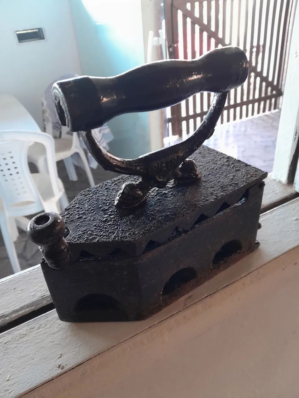 Vendo ferro de passar roupa antiguo 