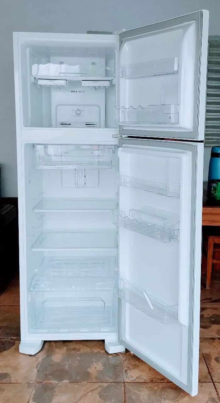 Geladeira Duplex Eletrolux Fosfree 220vlts - Foto 2