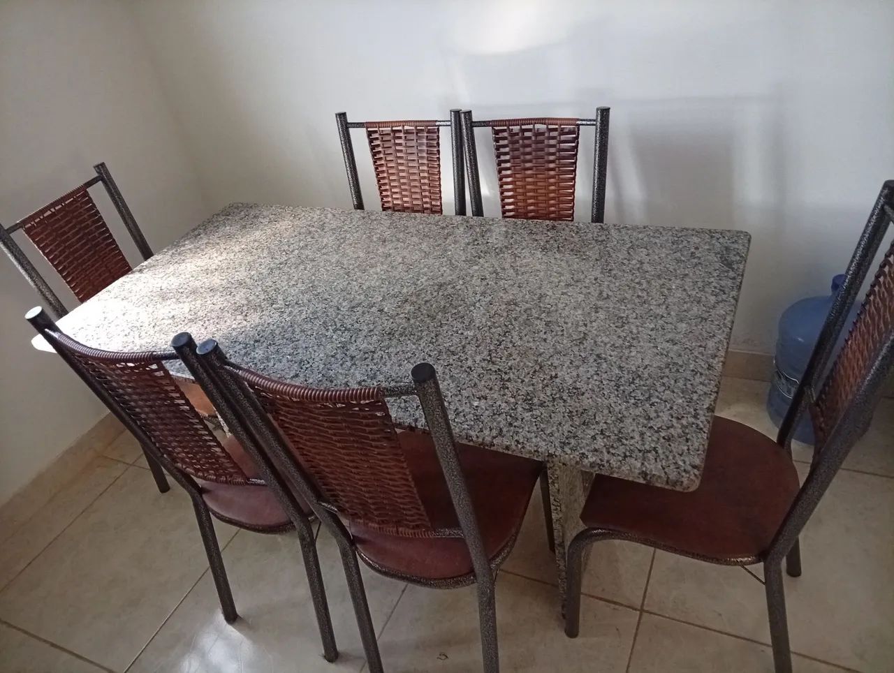 jogo de mesa com 6 cadeiras  - Foto 5