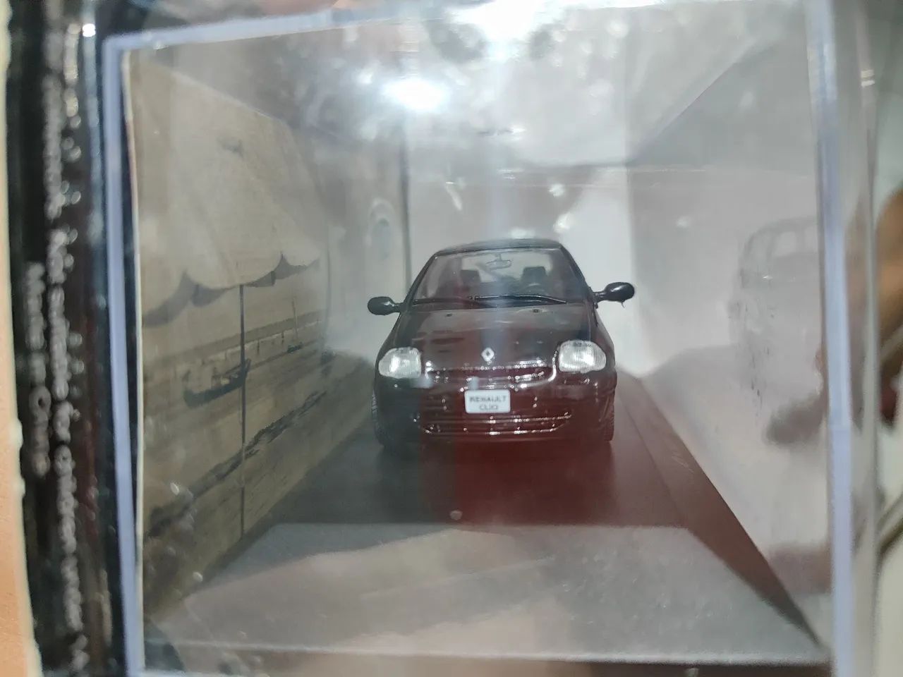 Renault Clio (2000) 1:43 (Lacrado) - Foto 4