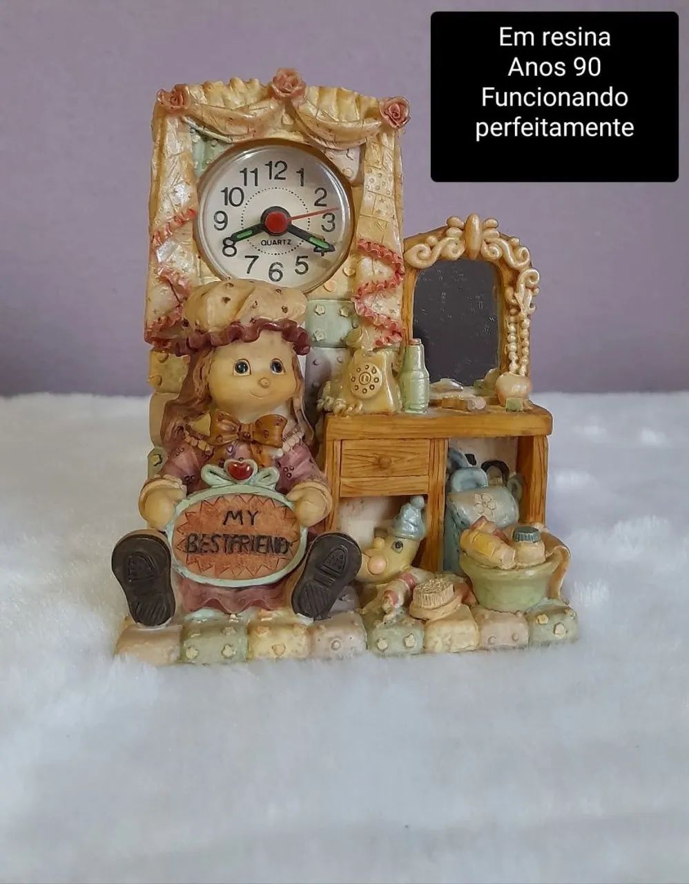 Relógio dos anos 90 funcionando perfeitamente