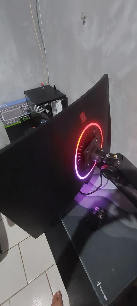 Monitor gamer AOC agon 165hz 32 polegadas   - Foto 4