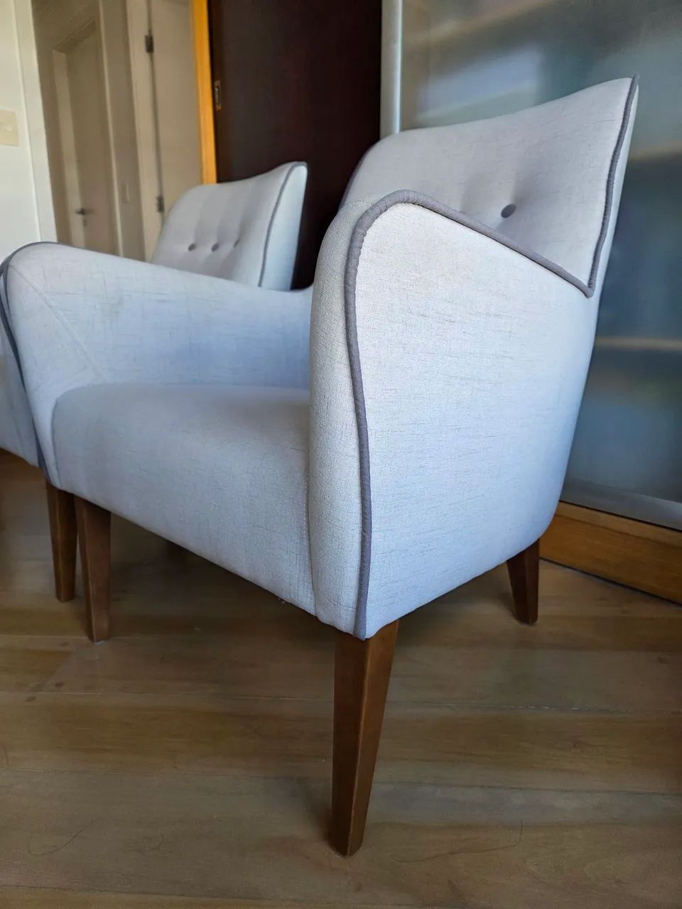 Poltrona em Linho - Kit com 2 - Foto 4