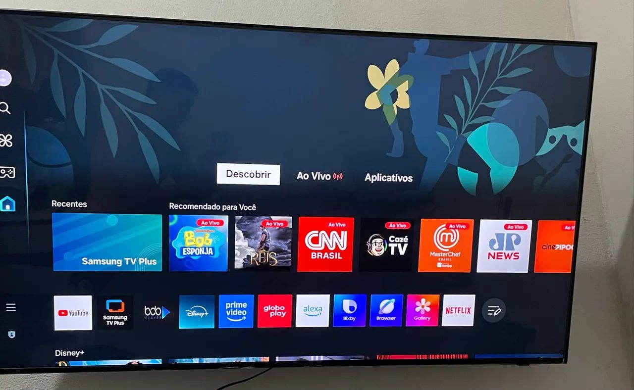 Smart Tv 55 polegadas por Samsung 4k cristal muito nova  - Foto 2
