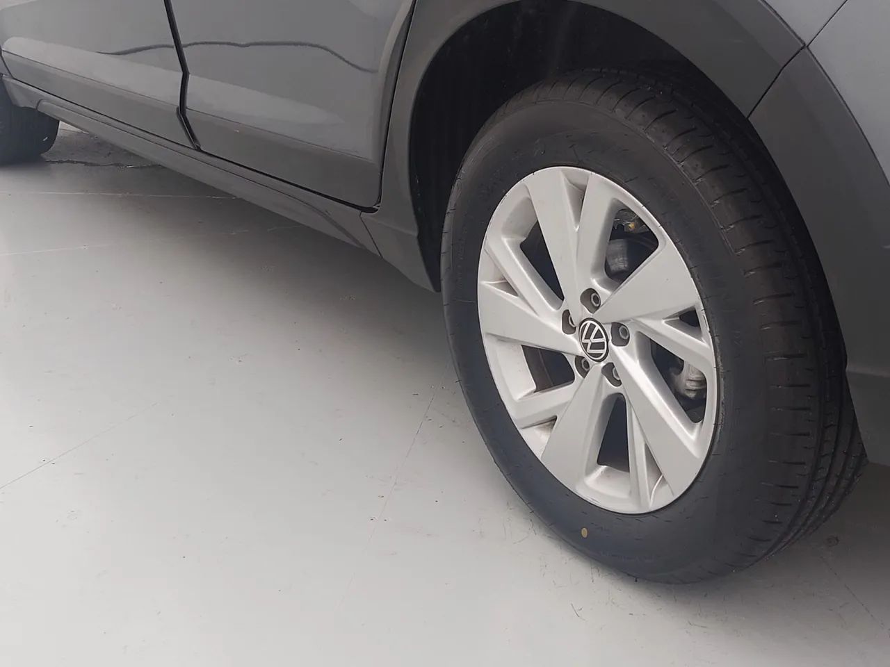 Volkswagen Nivus Comfortline 1.0 200 TSI Flex Aut., foto 12 de 18