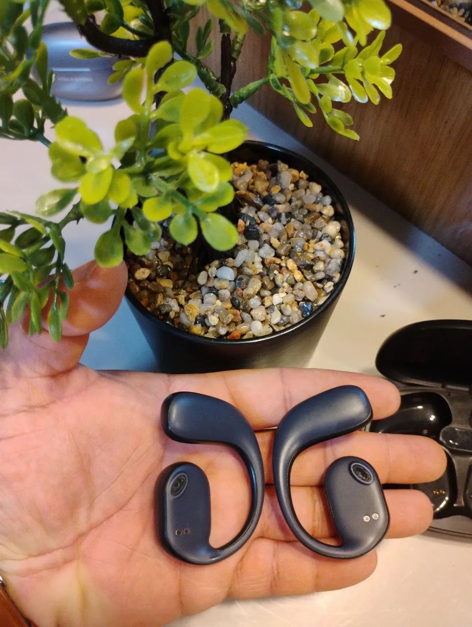 Ótimo Fone de ouvido bluetooth com leitor touch para execução de comandos. - Foto 2