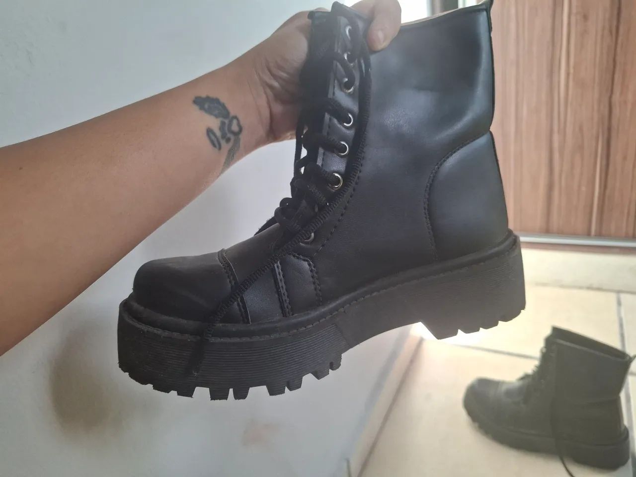 Botas são todos por 450  - Foto 4