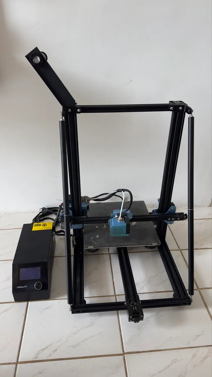 Impressora 3D Creality CR-10 V2 - Alta Precisão, Silenciosa e com Área 300×300×400 mm!