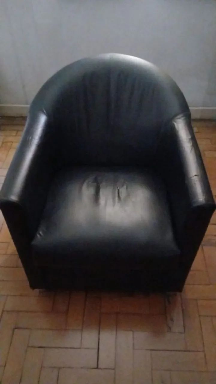 Poltrona Preta Elegante e confortável  - Foto 4
