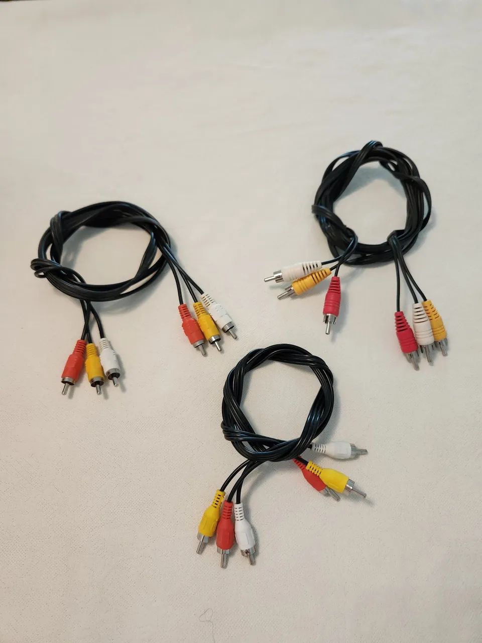 Cabos RCA novos ( R$ 2 cada metro)