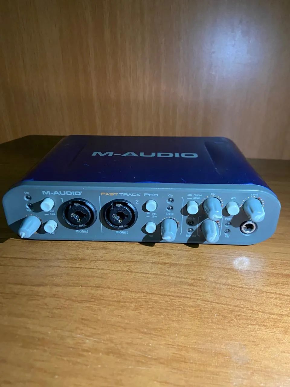 Interface de Áudio M-Audio Fast Track Pro