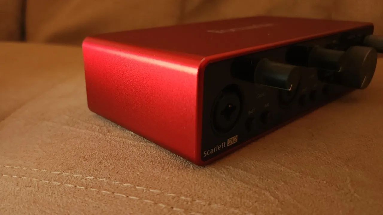 Focusrite Scarlett 2i2 3rd Gen Impecável + Caixa - Equipamentos e