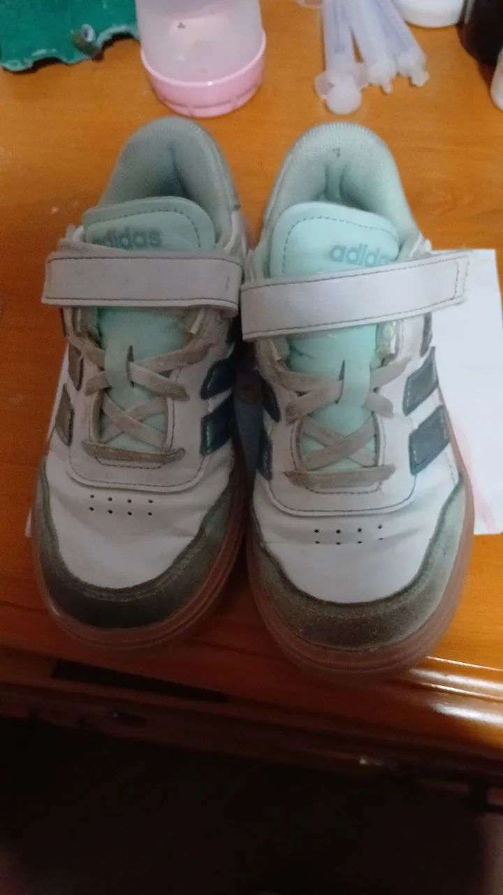 Tênis adidas 