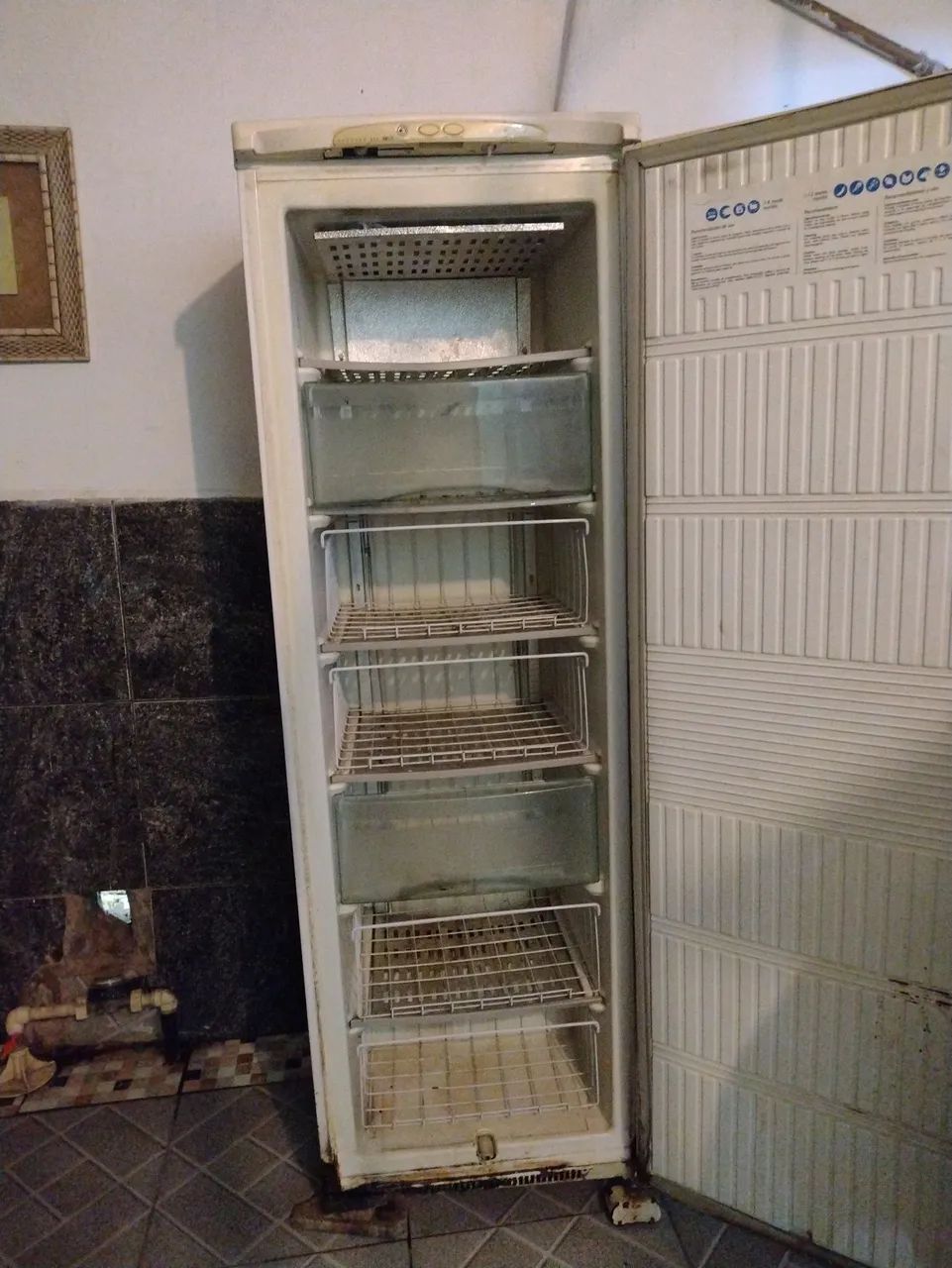 Freezer 250 litros eletrolux - Foto 2
