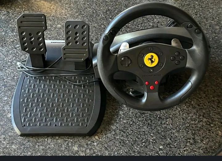 Volante Thrustmaster Ferrari GT Experience
