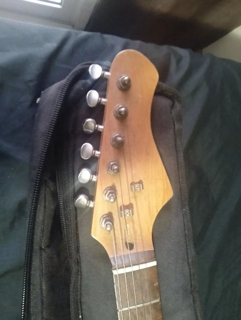 Guitarra zerada 1 vez utilizada  - Foto 4
