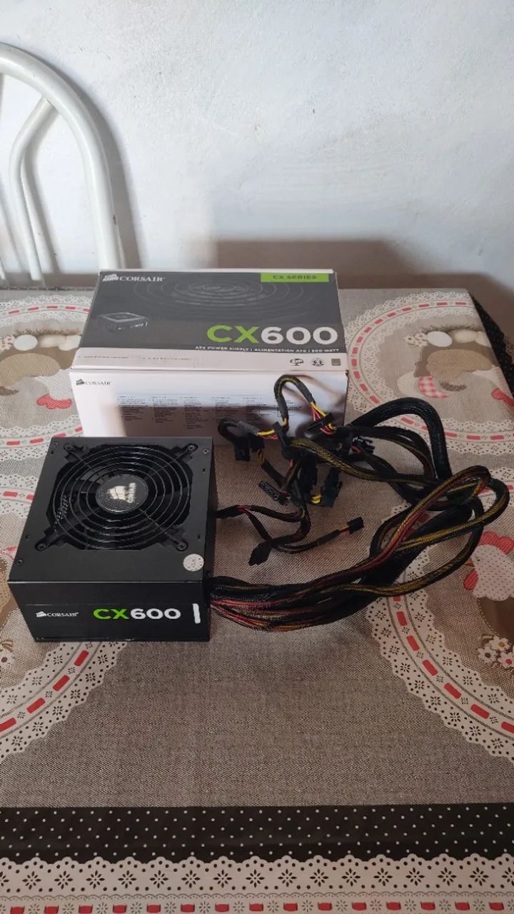 Fonte Corsair CX600 de 600W - Foto 2