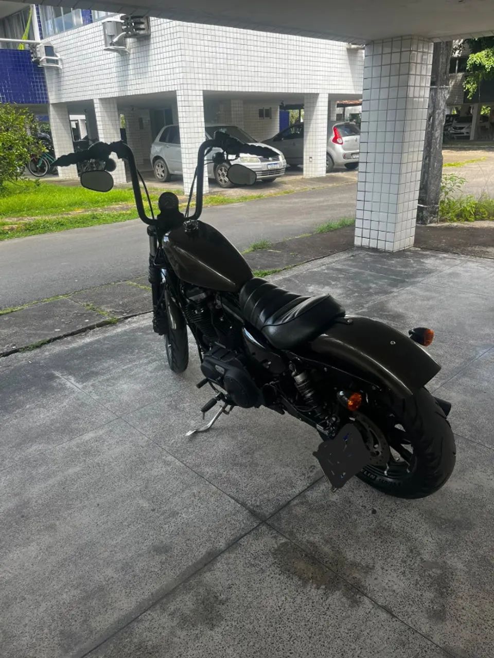 HARLEY DAVIDSON IRON 883