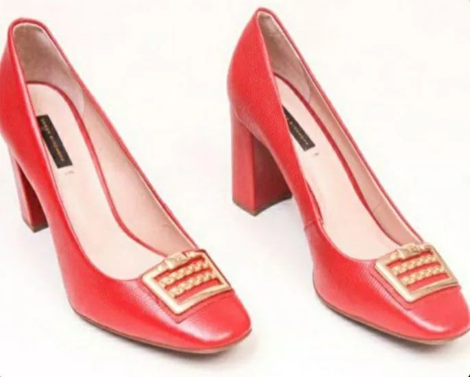 SCARPIN VERMELHO, EM COURO LEGÍTIMO, MARCA JORGE BISCHOFF. NOVO!