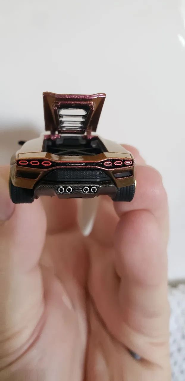 Mini gt 1/64 lamborghini countach lpi 800-4 - Foto 4