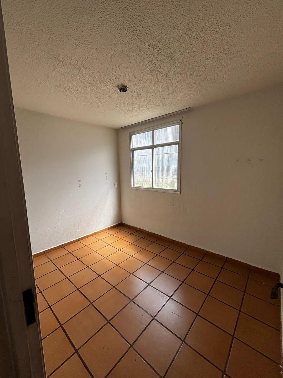 ALUGO APARTAMENTO EM CASTELANDIA  - Foto 2