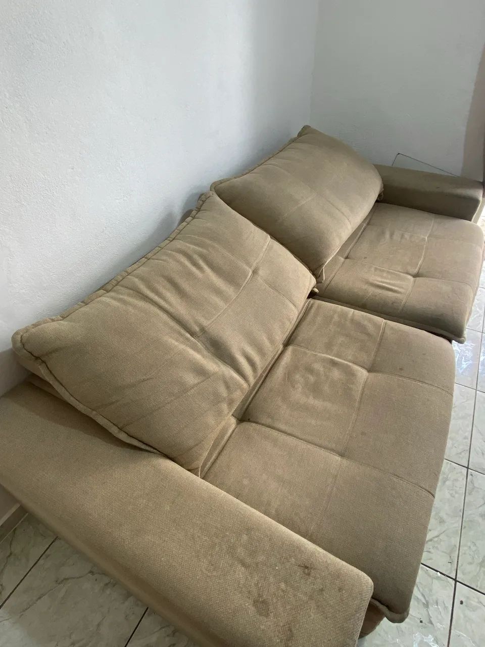 Vendo sofá retrátil em bom estado 