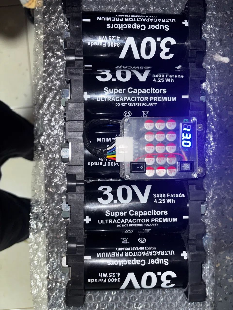 Mega capacitor 
