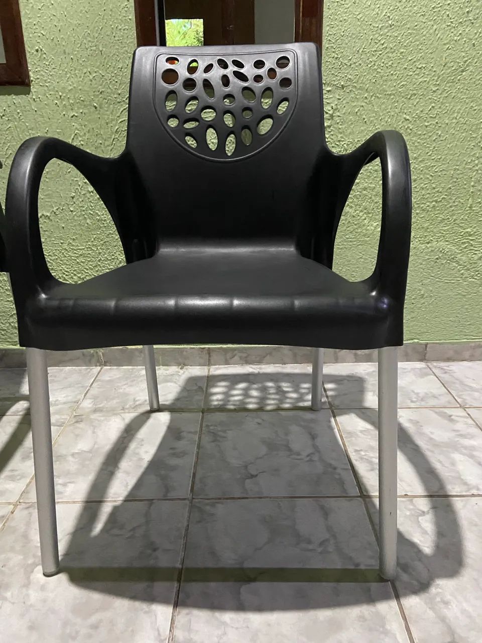 Jogo com 4 cadeiras de jantar !!!! - Foto 2