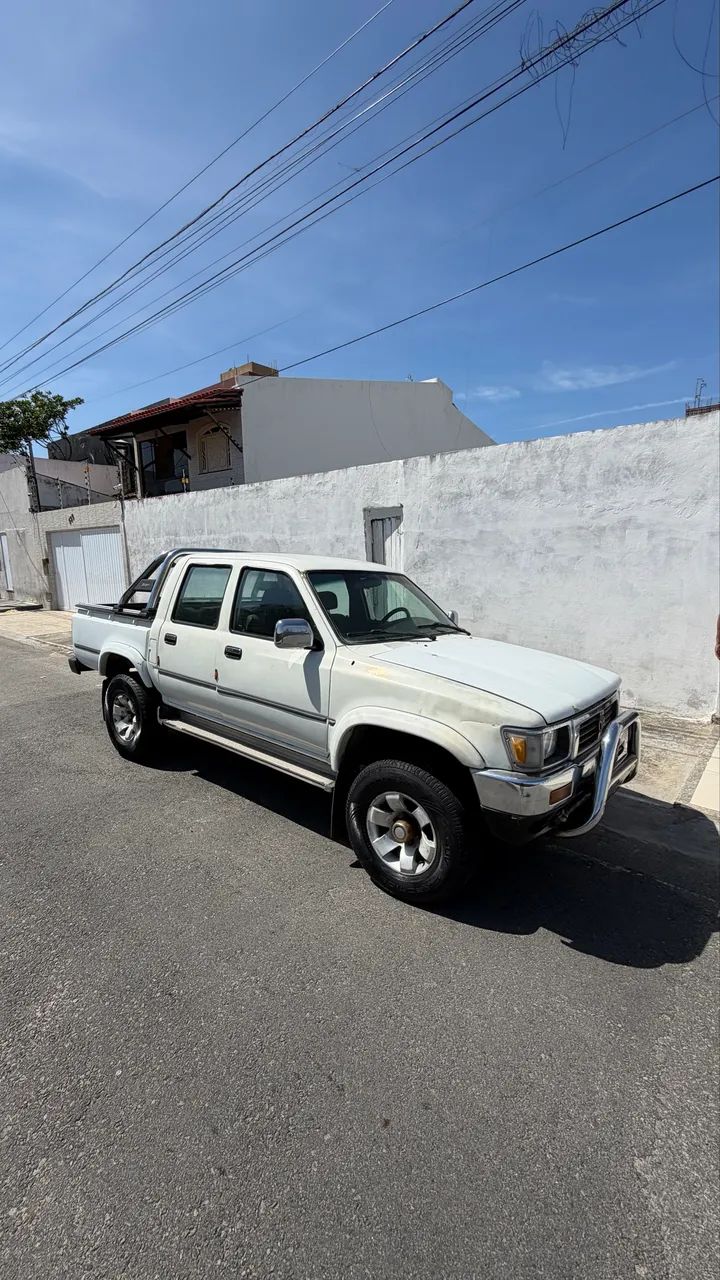 Toyota Hilux Hilux CD SR5 4x4 2.8 Diesel 2001